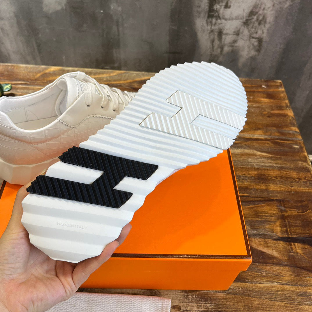 HERM Sneakers