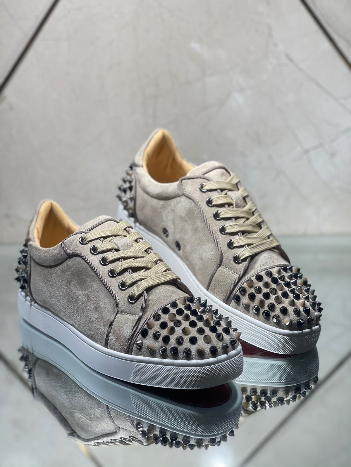 Sneakers & Shoes