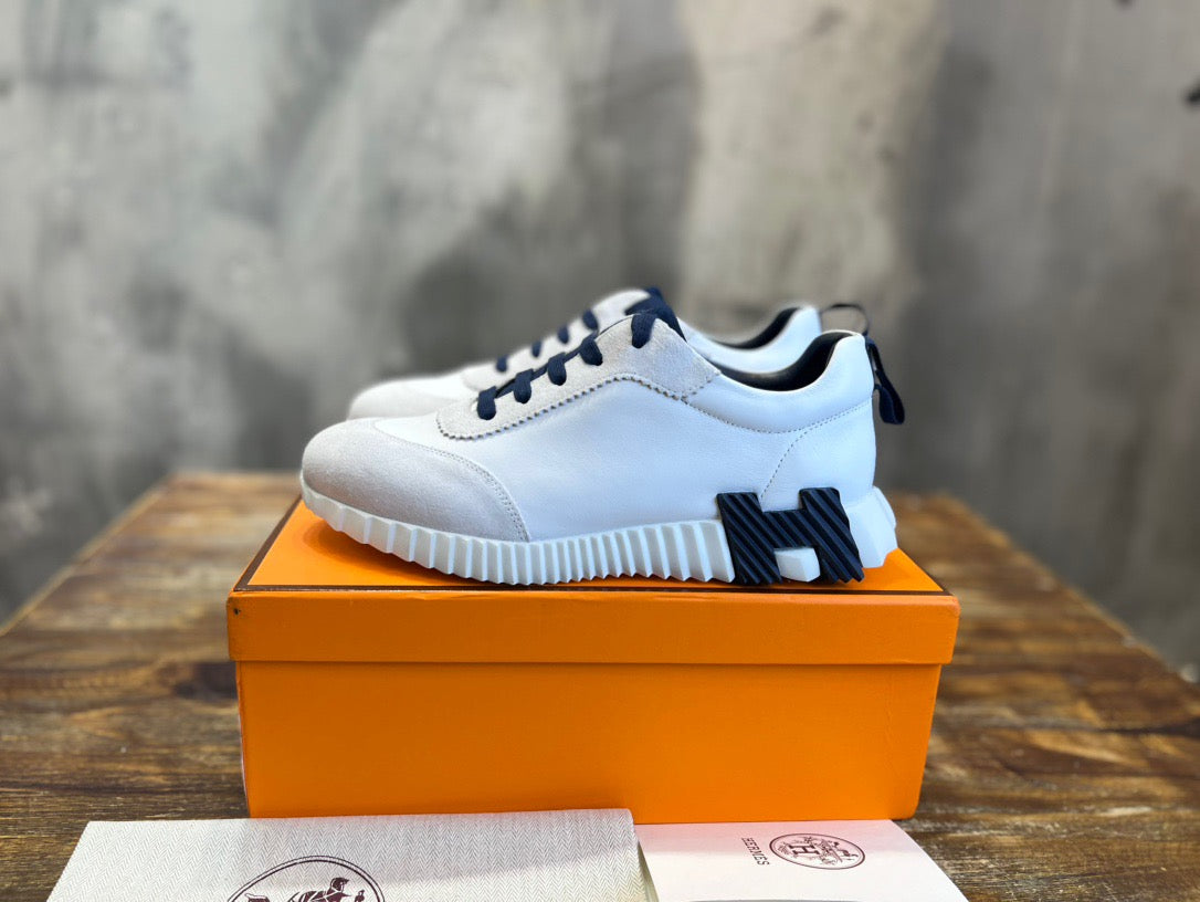 HERM Sneakers