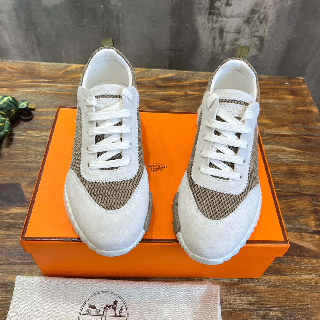 HERM Sneakers