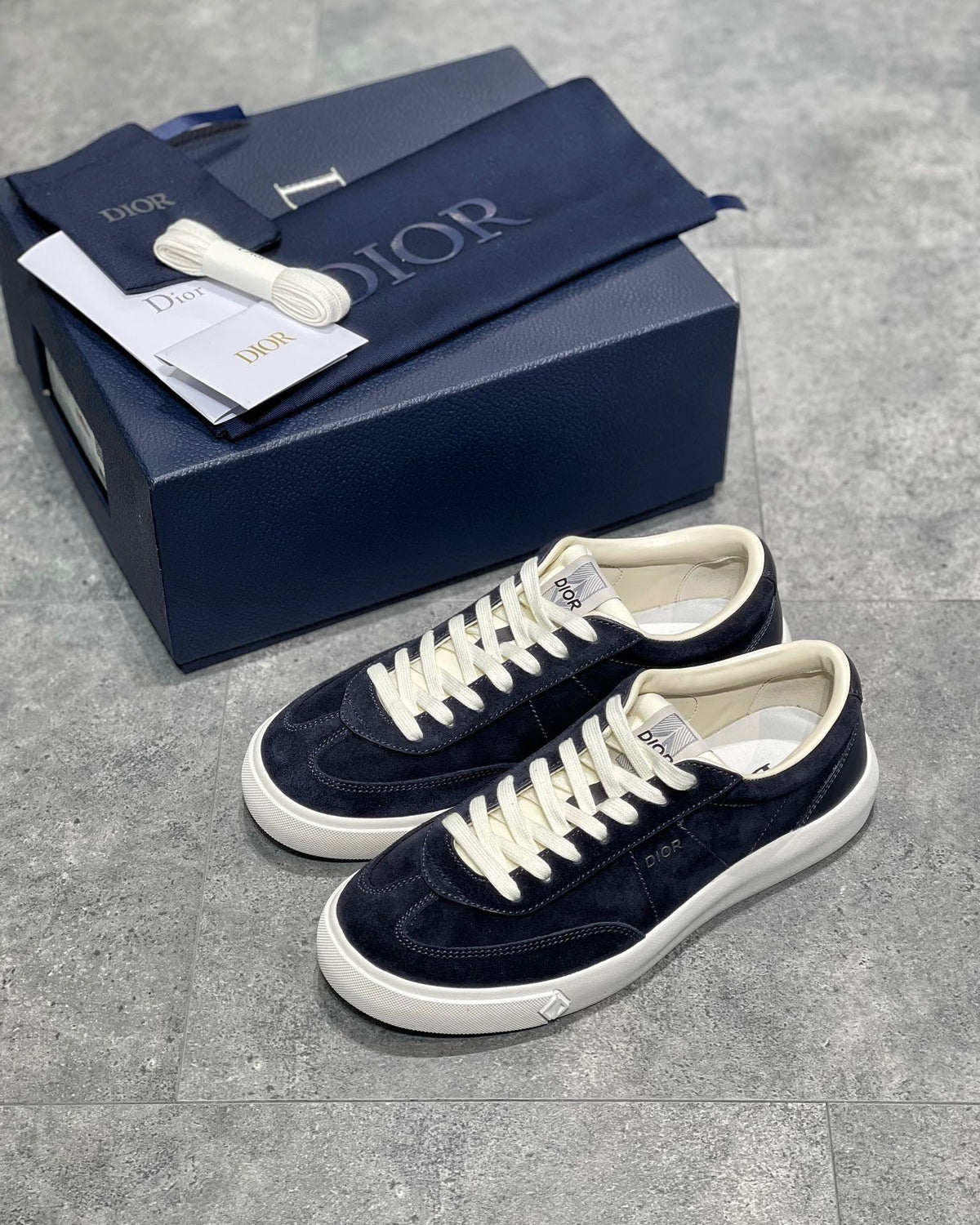 DIO Sneakers