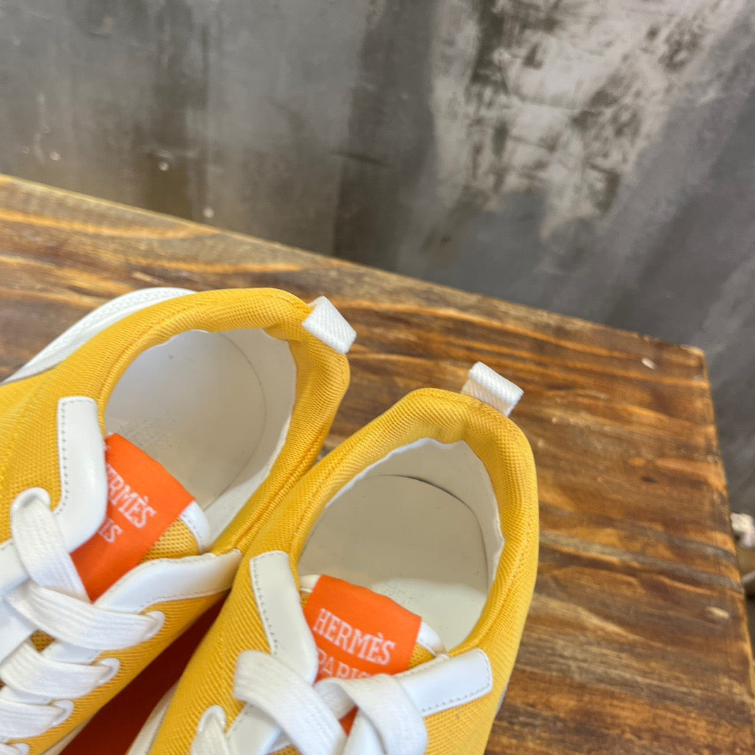 HERM Sneakers