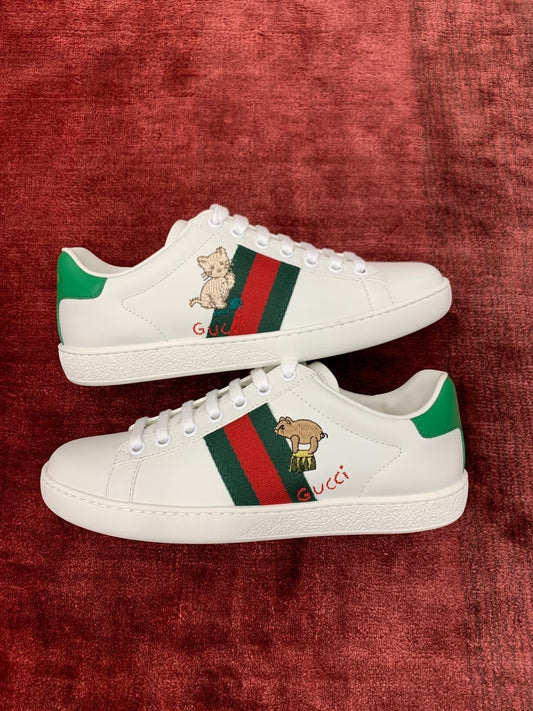 Sneakers & Shoes