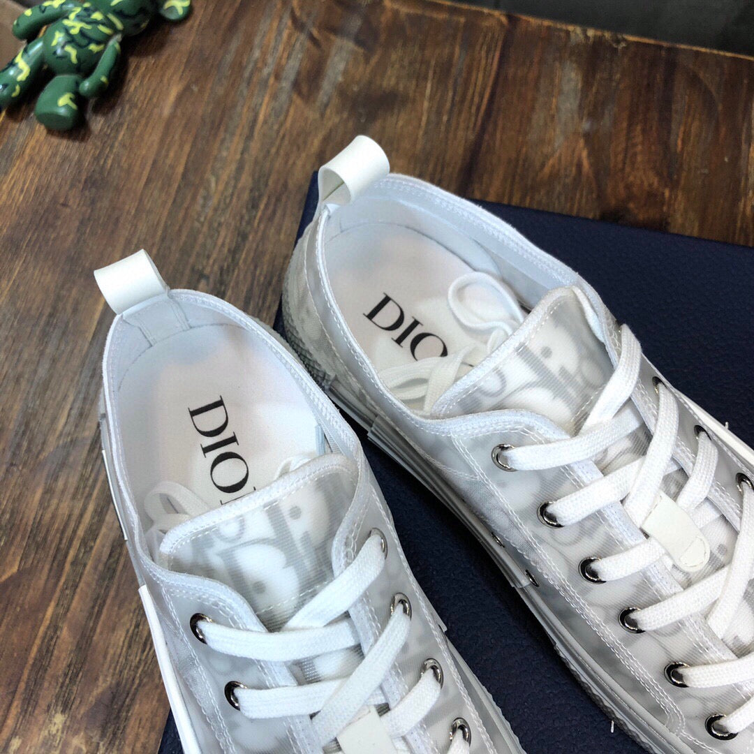 DIO Sneakers