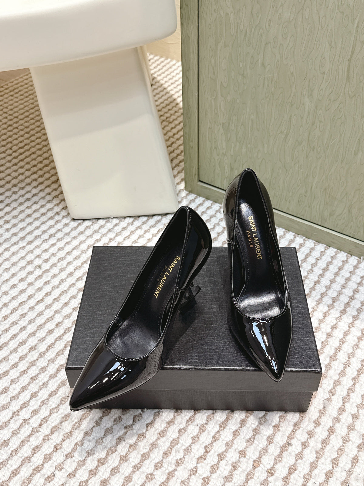 YSL 26ss High Heel Pumps 85 Black Patent Leather Black 654698