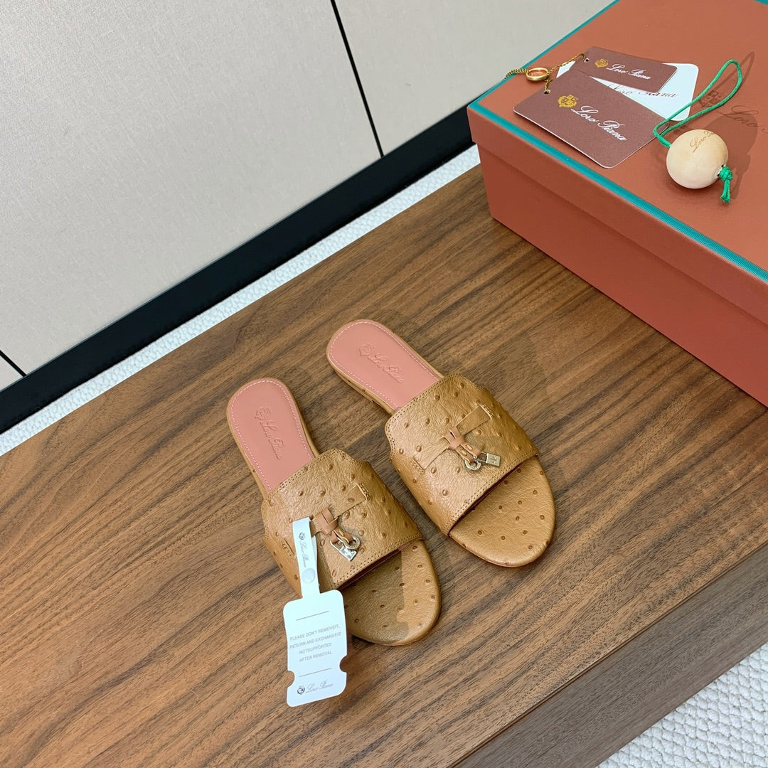 FLAT SLIPPERS IN LIGHT BROWN LAMBSKIN OSTRICH SKIN