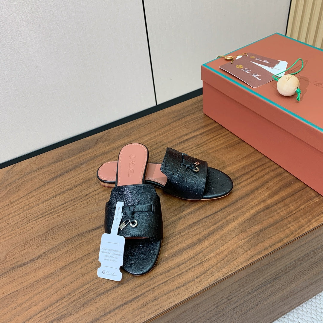 FLAT SLIPPERS IN BLACK LAMBSKIN OSTRICH SKIN