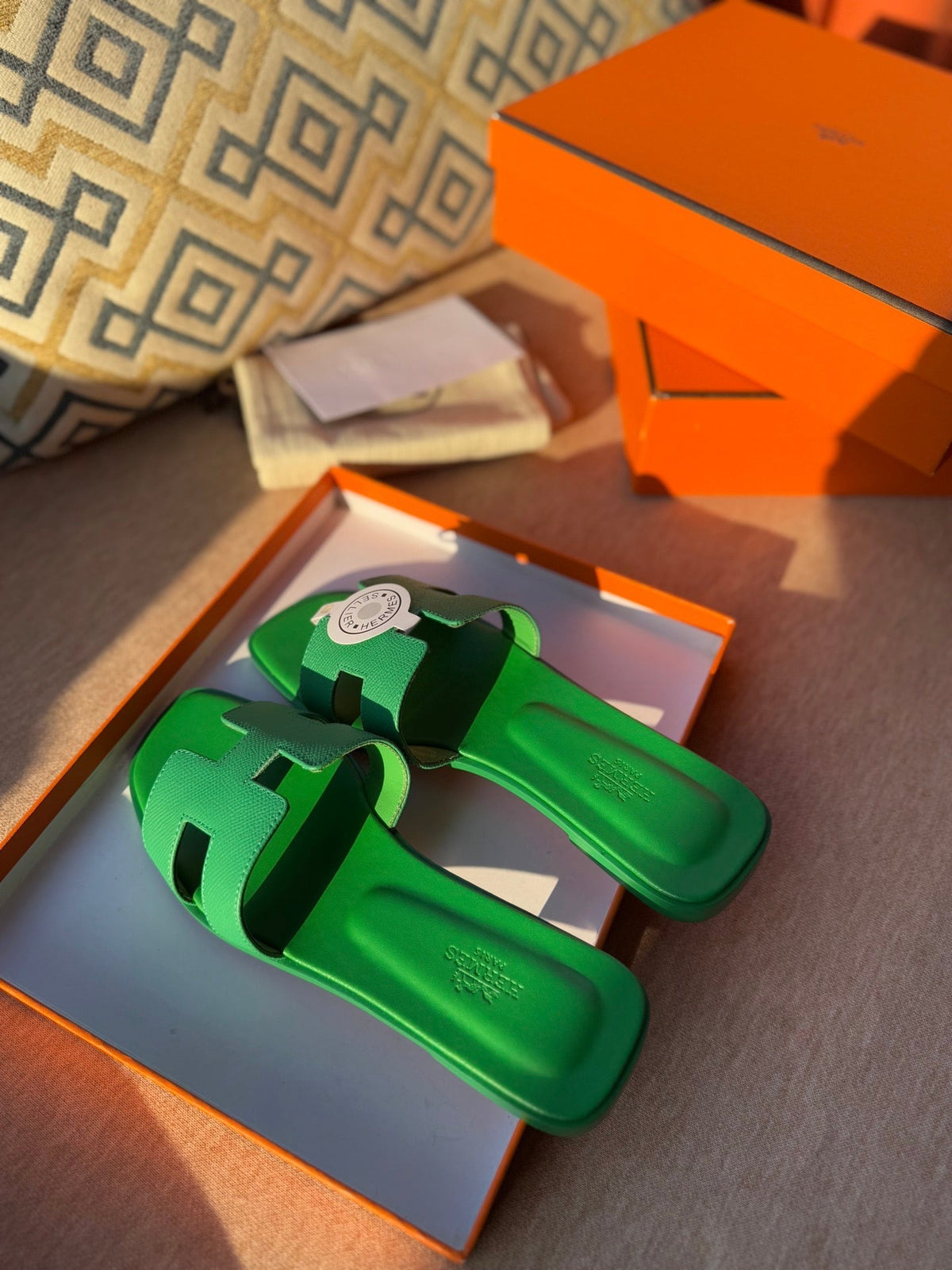 0RAN SANDALS IN SHAMROCK GREEN CALFSKIN