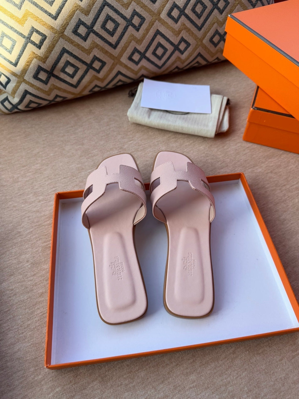 0RAN SANDALS IN PASTEL PINK CALFSKIN