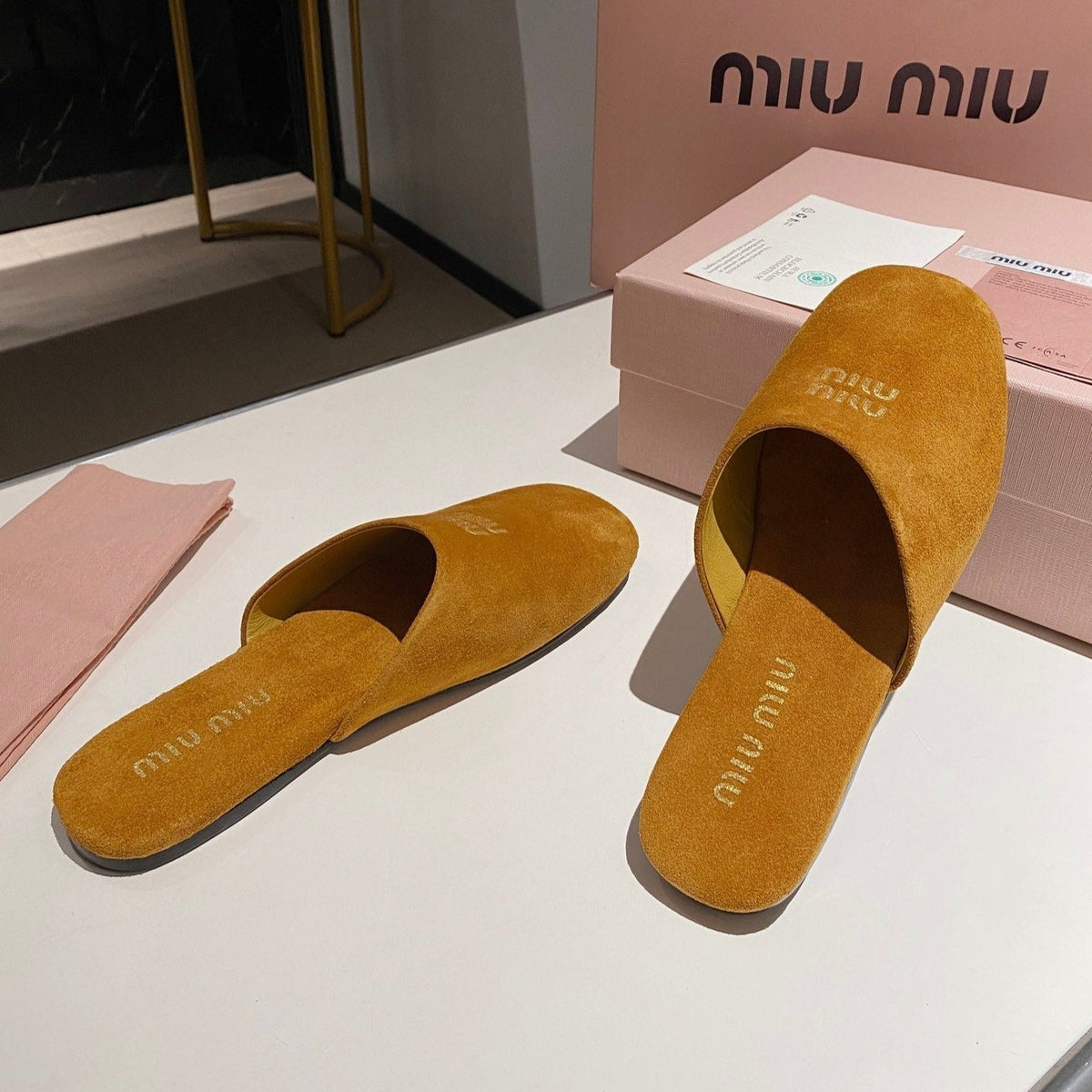 MULES SLIPPERS RETRO AMBER COLOR SUEDE