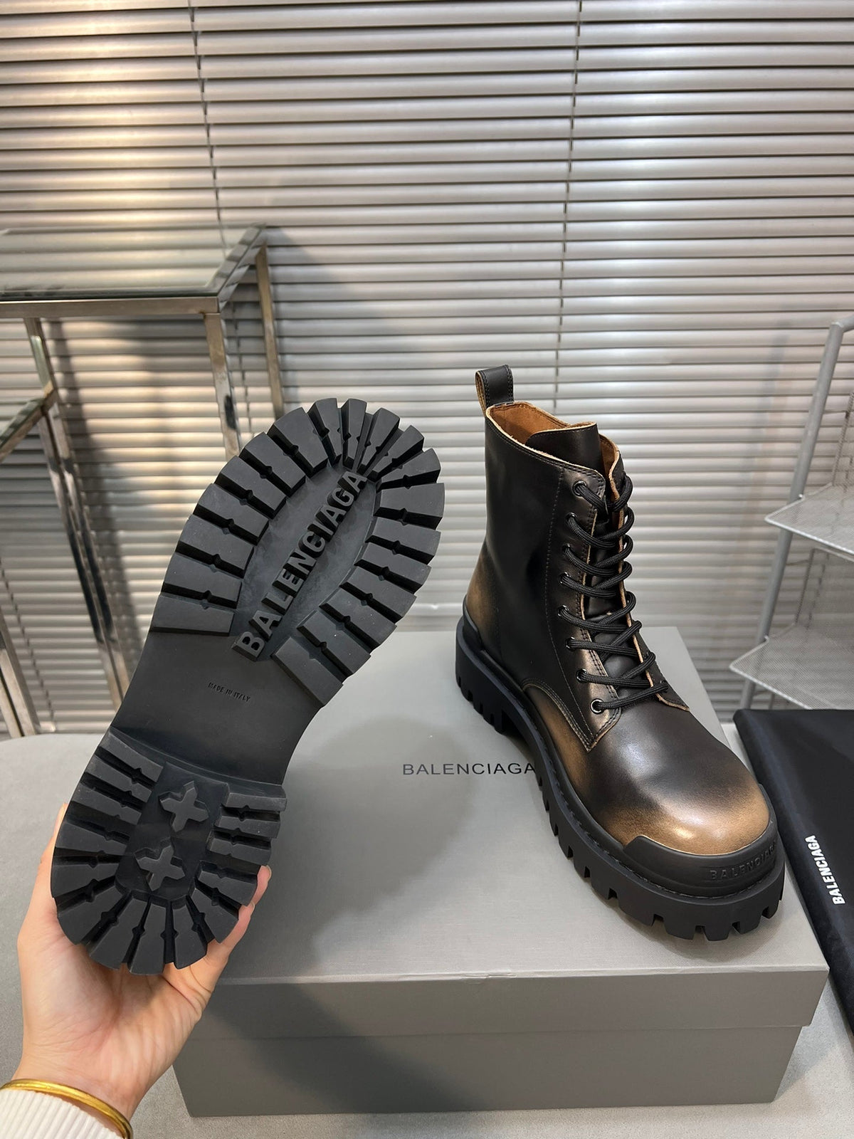 CHUNKY BOOTS IN BLACK MIX BRONZE SMOOTH CALFSKIN