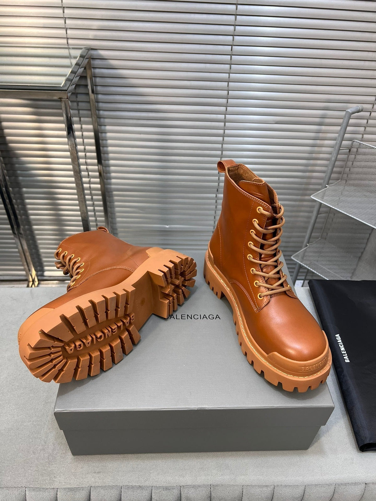 CHUNKY BOOTS IN TAN SMOOTH CALFSKIN