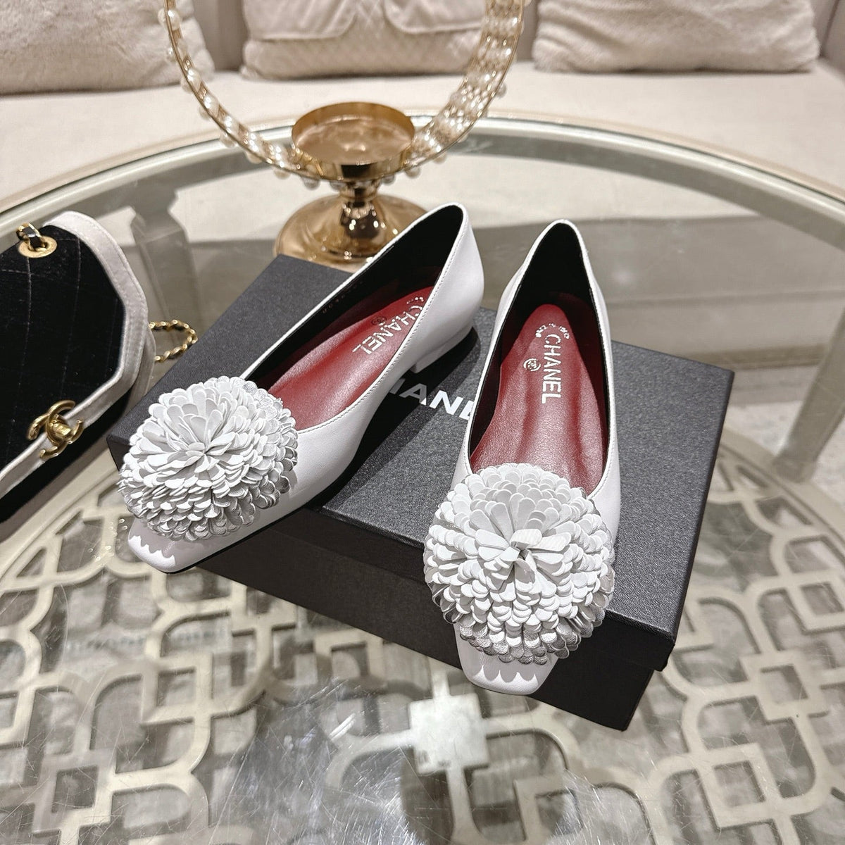CC 26s Floral Ballet Flats White Sheepskin 627022