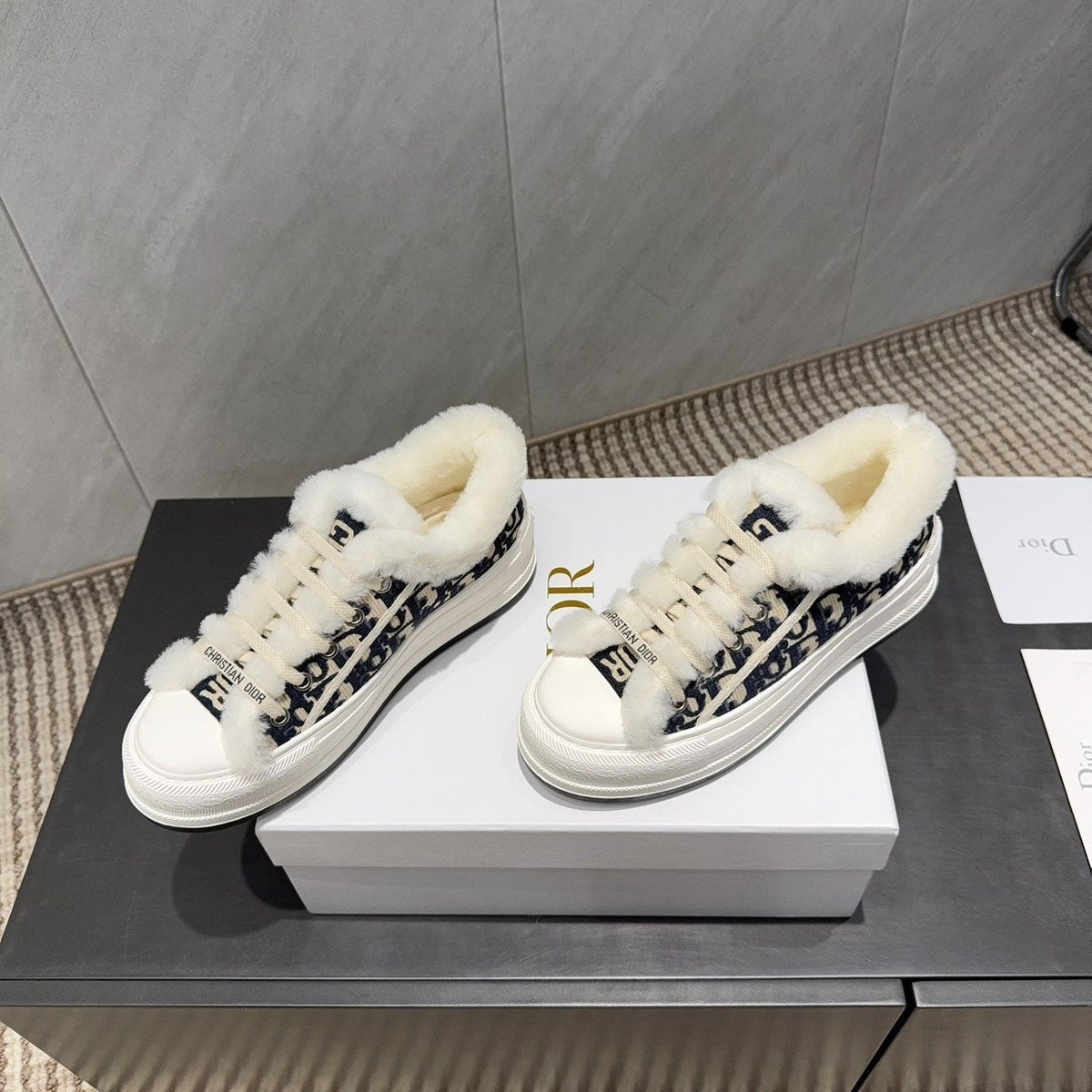CD 26 Classic Sneaker Black Beige Fabric Wool Jacquard 614451