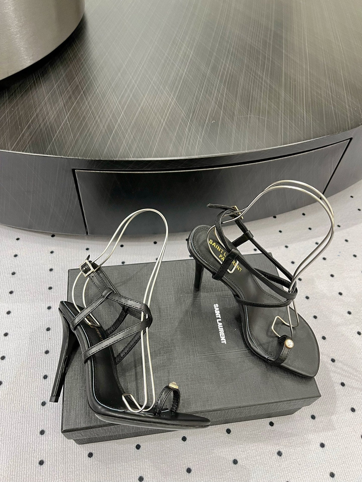 SL LINDEN HEELED SANDALS BLACK CALFSKIN