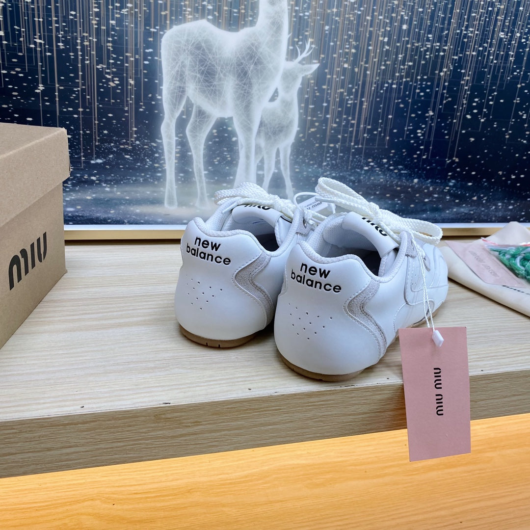 NB White and Gray Sneakers Cowhide