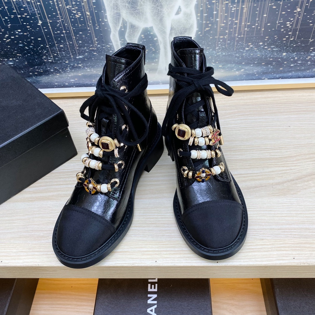 CC COMBAT BOOTS IN BLACK WRINKLED CALFSKIN AND GROSGRAIN WITH FAUX PEARL