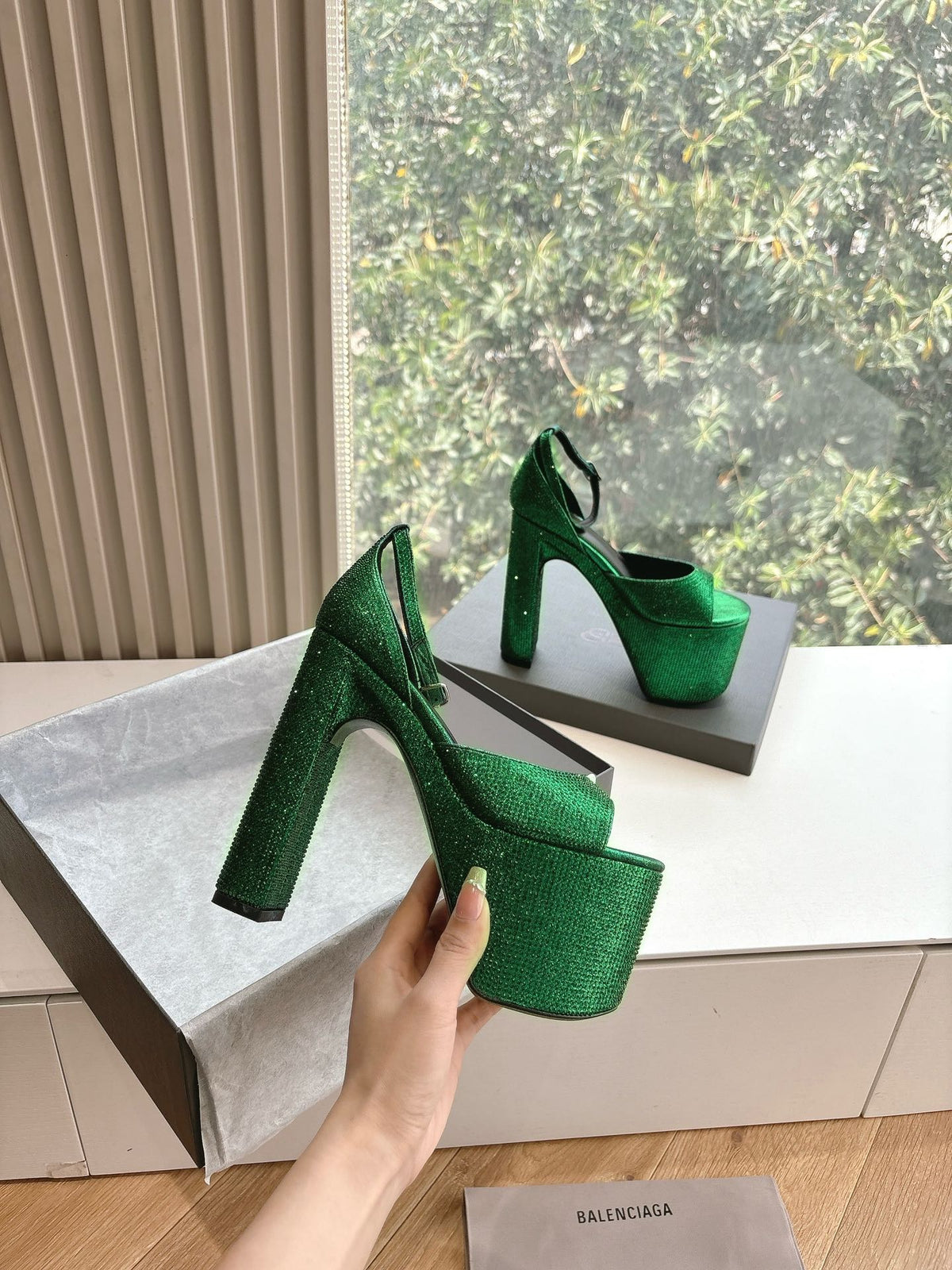 PLATFORM ANKLE STRAP HEELS IN GREEN METALLIC ATTACHED RHINESTONES CALFSKIN