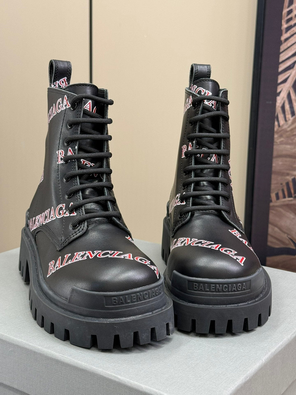 CHUNKY BOOTS IN BLACK SMOOTH CALFSKIN RED LOGO PRINT