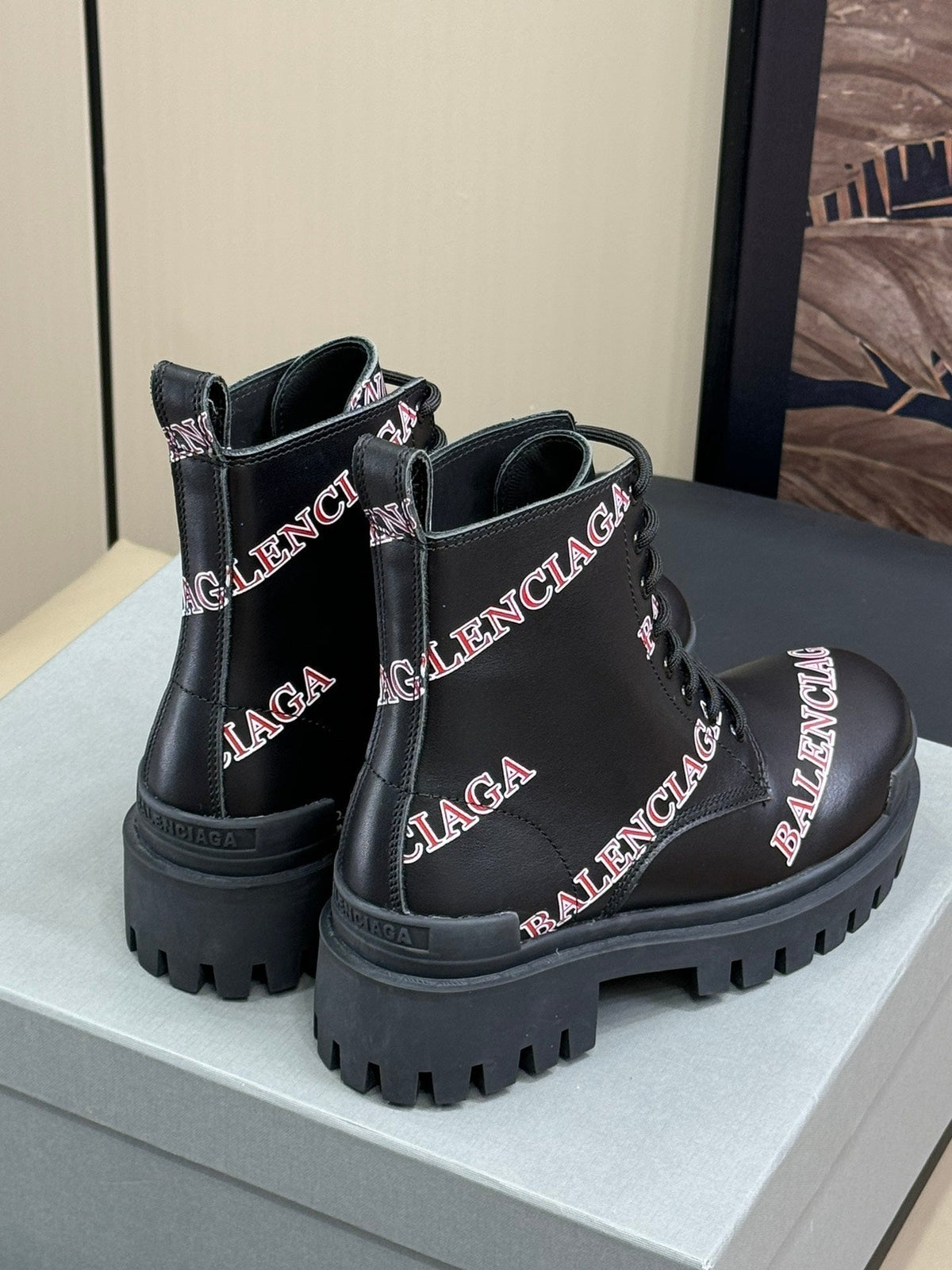 CHUNKY BOOTS IN BLACK SMOOTH CALFSKIN RED LOGO PRINT