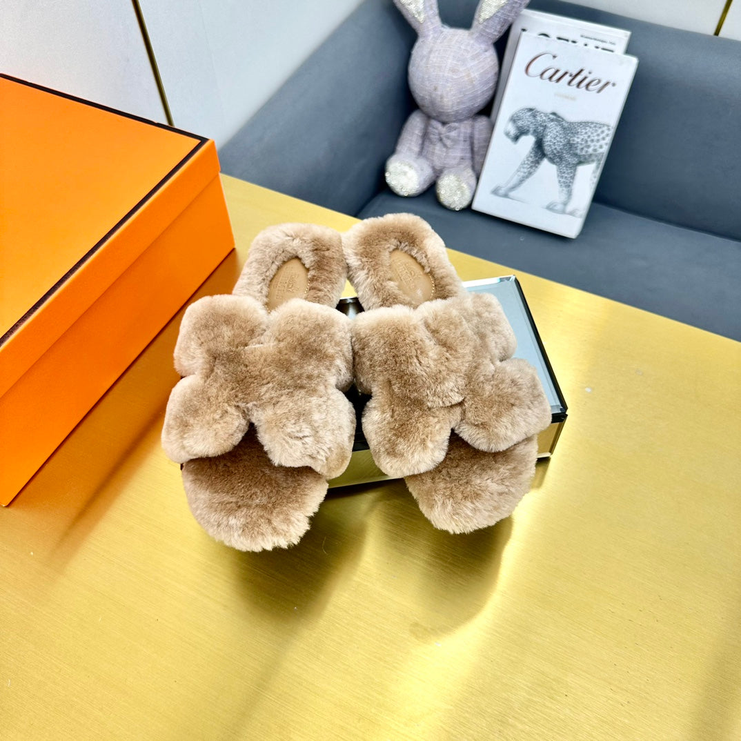 0RAN SHEARLING SANDALS LIGHT BROWN