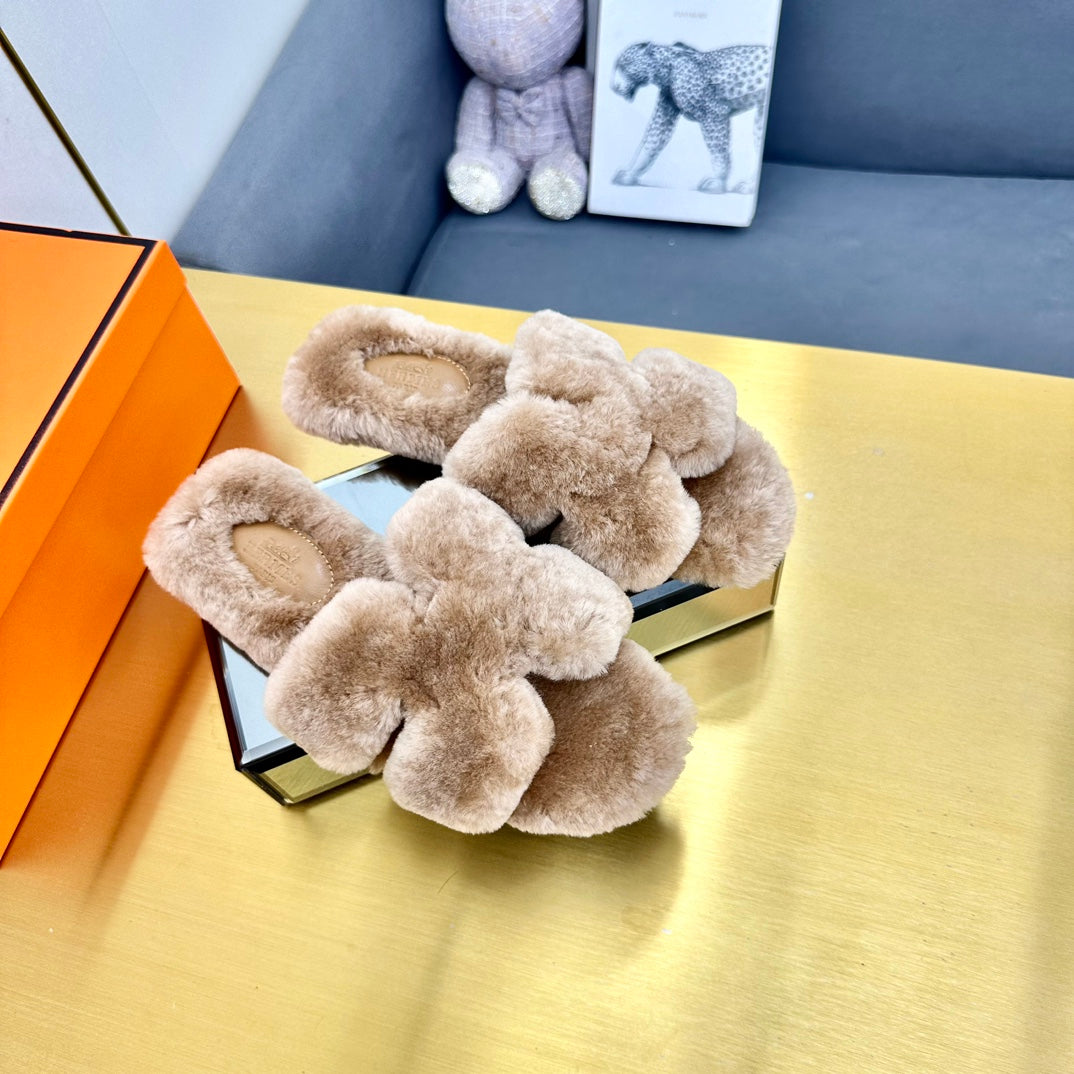 0RAN SHEARLING SANDALS LIGHT BROWN