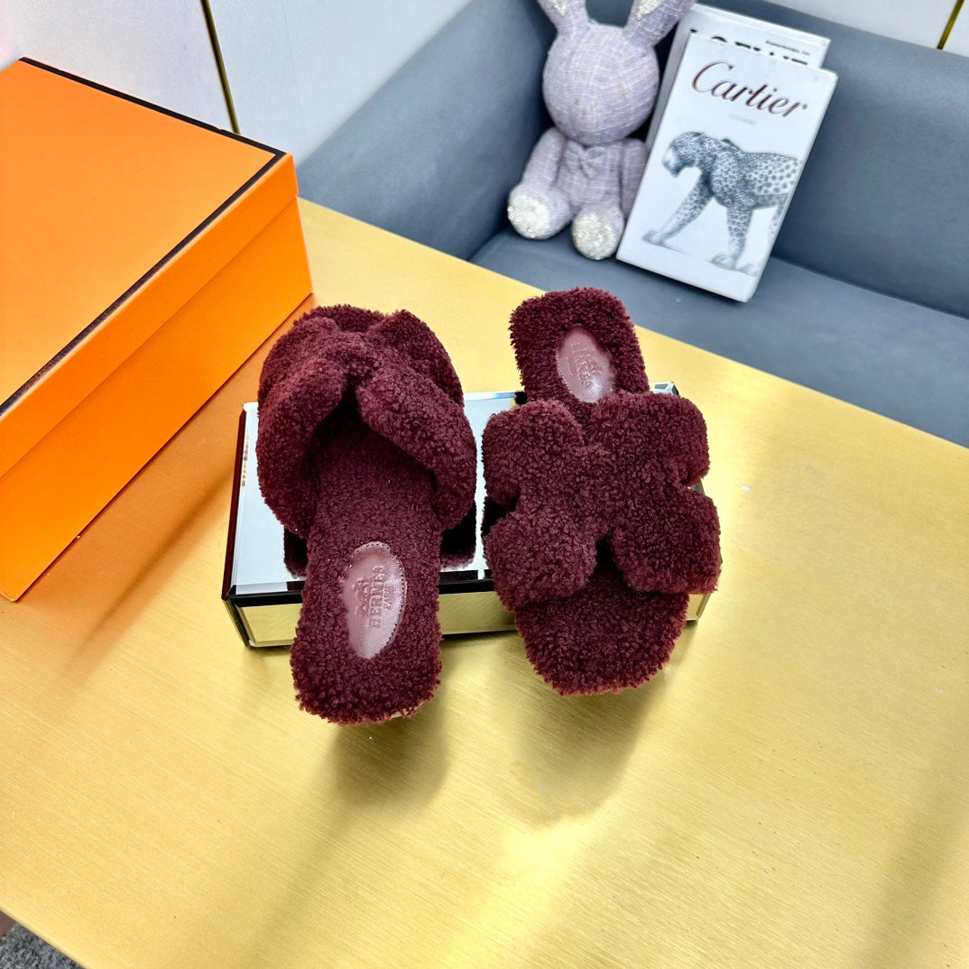ORAN SHEARLING SANDALS MAHOGANY RED