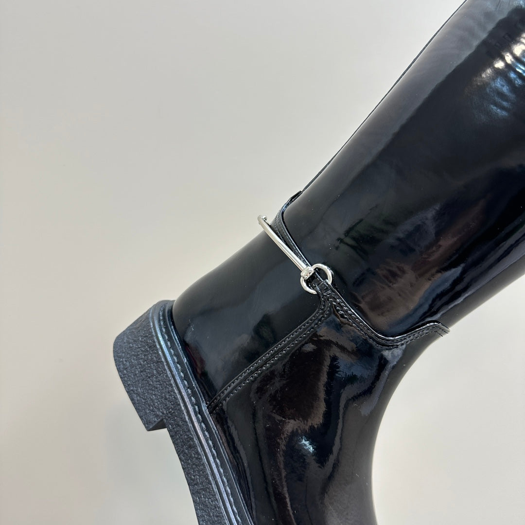 SLIM HORSEBIT KNEE BOOTS WITH WEB IN BLACK GLOSSY CALFSKIN
