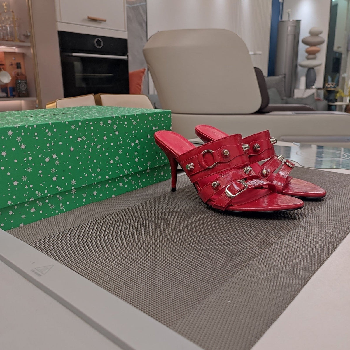 STRAPPY HIGH-HEELED SANDALS IN RED STUDDED WAX-OIL SHEEPSKIN