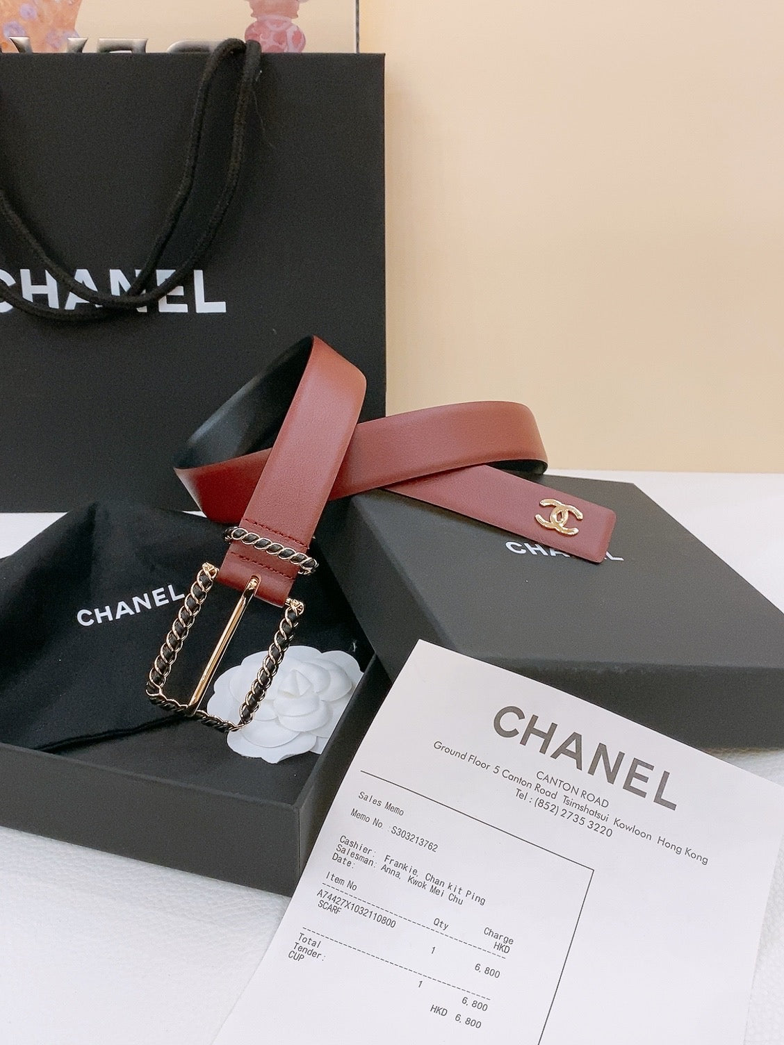BELT 30MM IN BLACK AND RED CALFSKIN WITH INTERWOVEN GOLD CHAIN BUCKLE