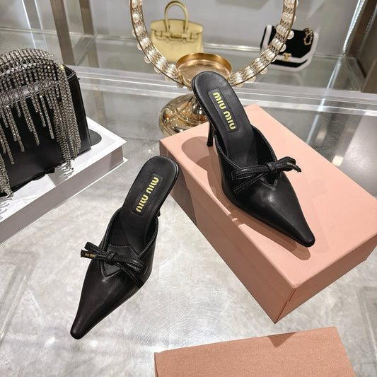 Miu 26 Pointed Toe High Heel Black Sheepskin 592087