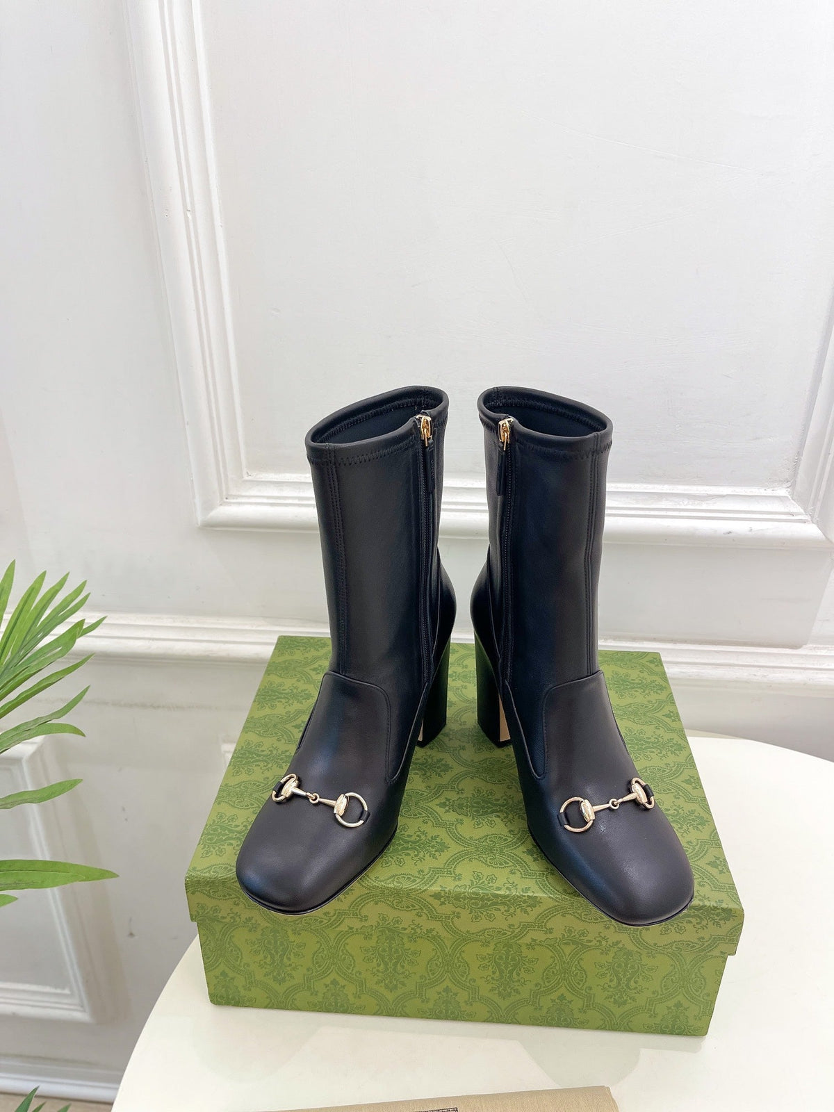 HORSEBIT ANKLE BOOTS 9.5CM IN BLACK SHEEPSKIN