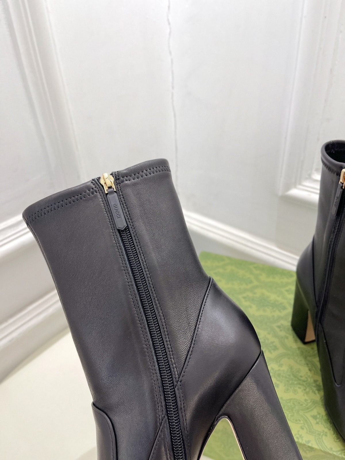HORSEBIT ANKLE BOOTS 9.5CM IN BLACK SHEEPSKIN