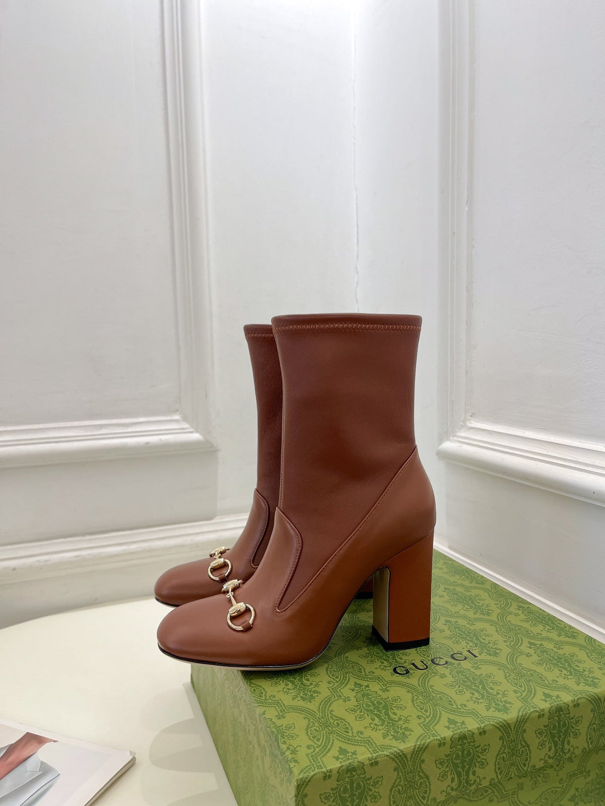 HORSEBIT ANKLE BOOTS 9.5CM IN CINNAMON BROWN SHEEPSKIN
