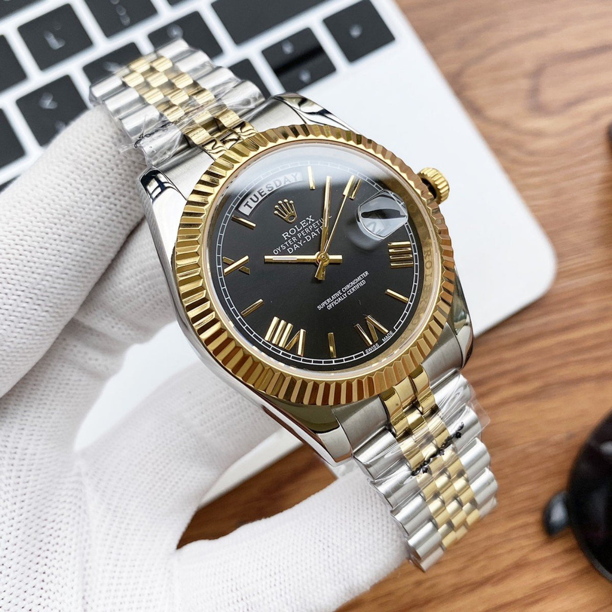 DAY-DATE 40 GOLD STEEL JUBILEE BRACELET