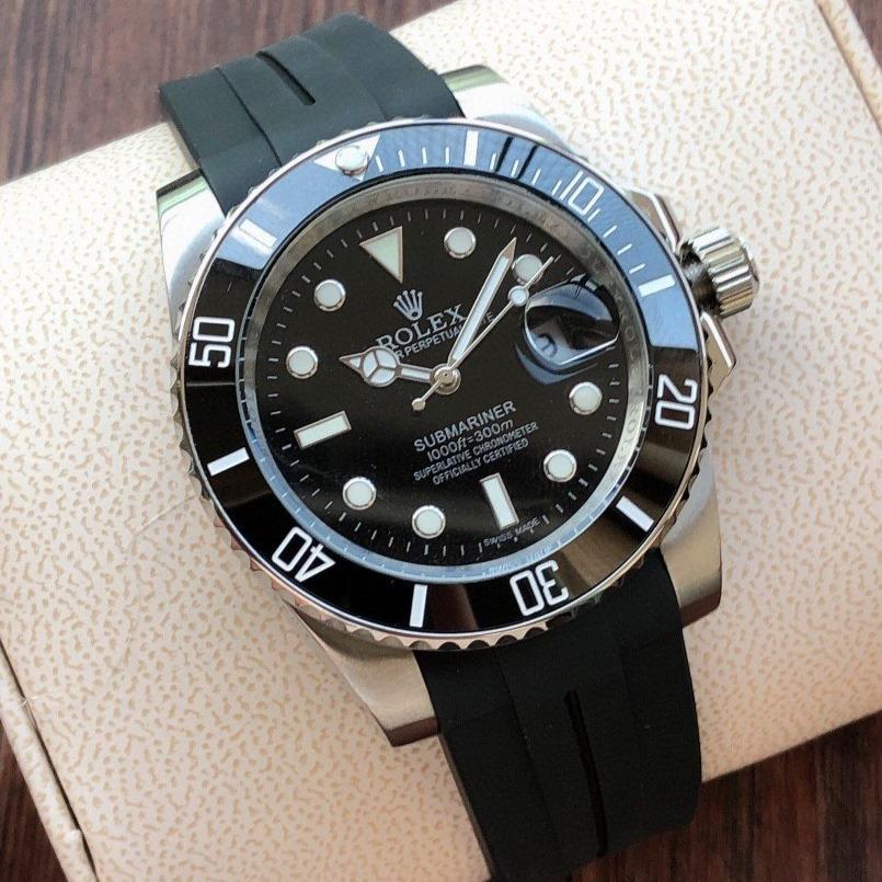 SUBMARINER DATE 40 CERAMIC BEZEL RUBBER STRAP